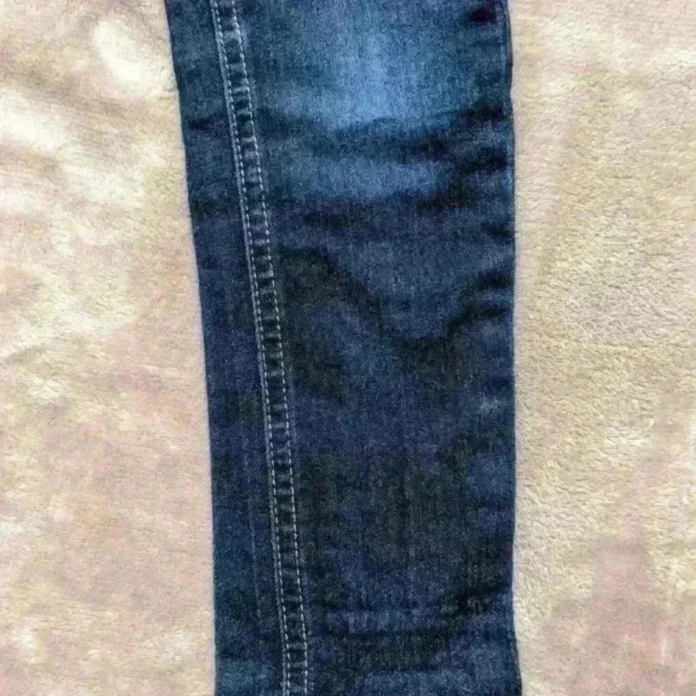Girls Skinny Jeans - Picture 4 of 5